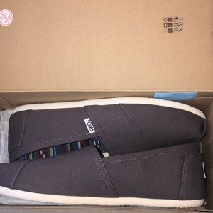 Toms shoes